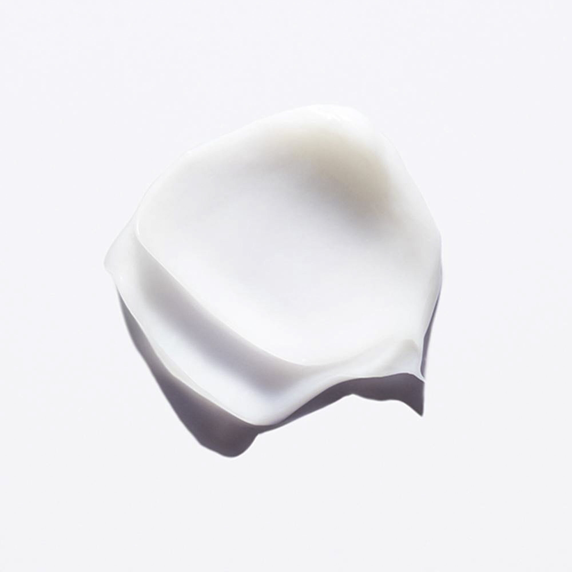 Mascara Kerastase Genesis Reconstituant com textura em creme