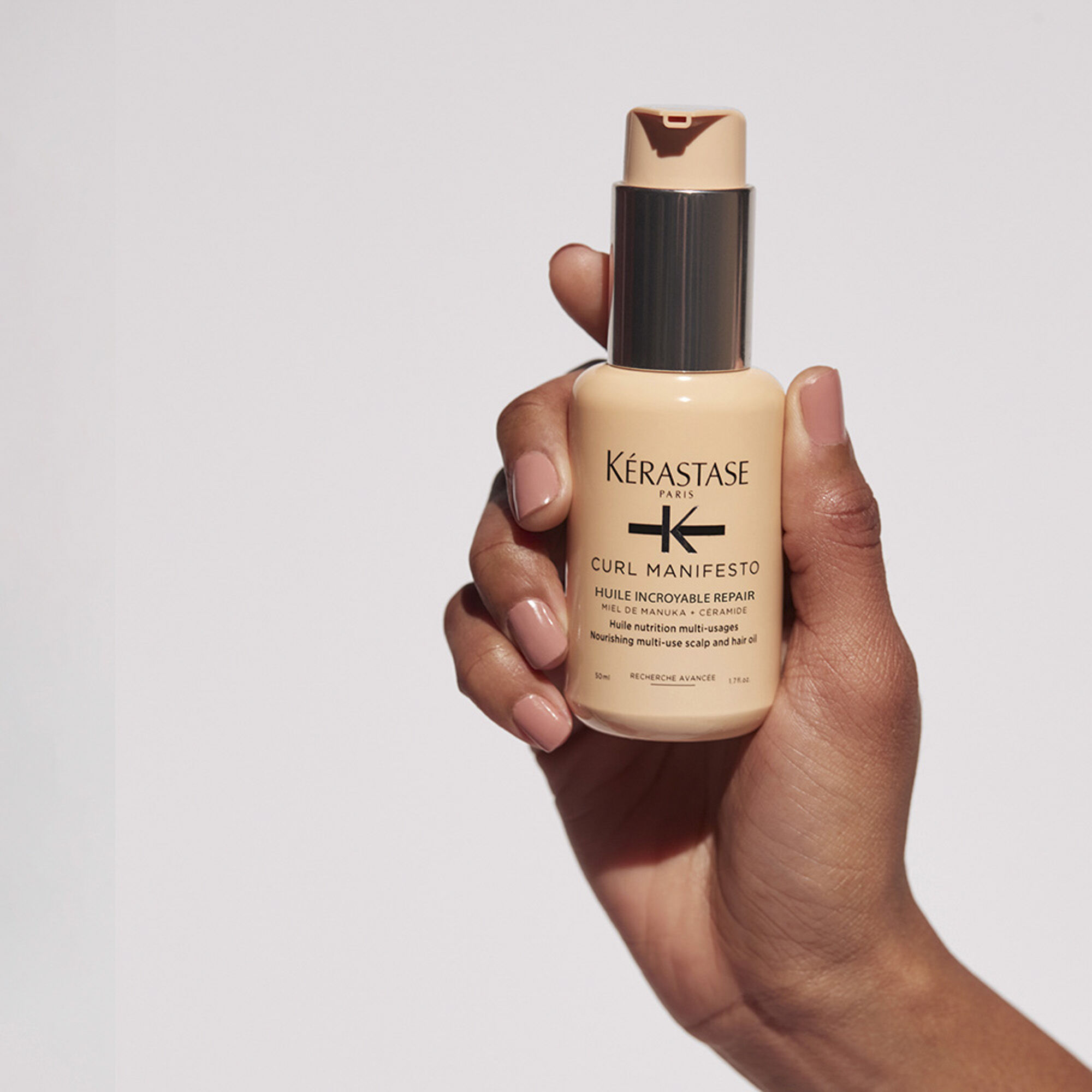 Como usar o Oleo Kerastase Curl Manifesto Huile Incroyable
                        Repair