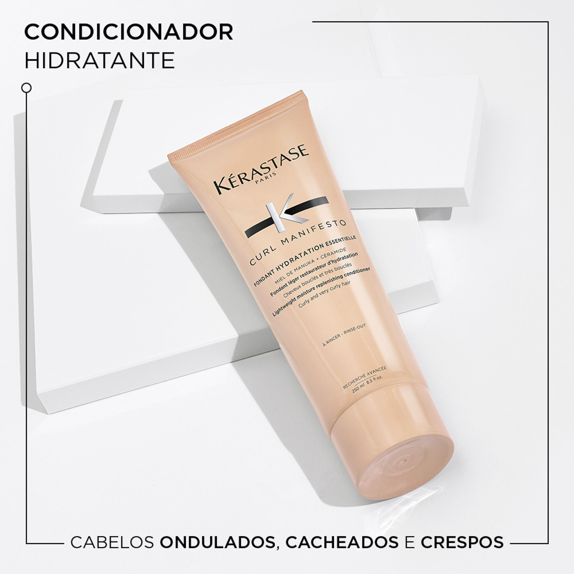 Shampoo de hidratacao Kerastase Curl Manifesto Bain Hydratation Douceur  para cabelos ondulados, cacheados e crespos
