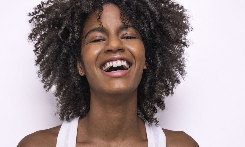 Embaixadora Kérastase Ebonee Davis fala sobre Beleza e Empoderamento