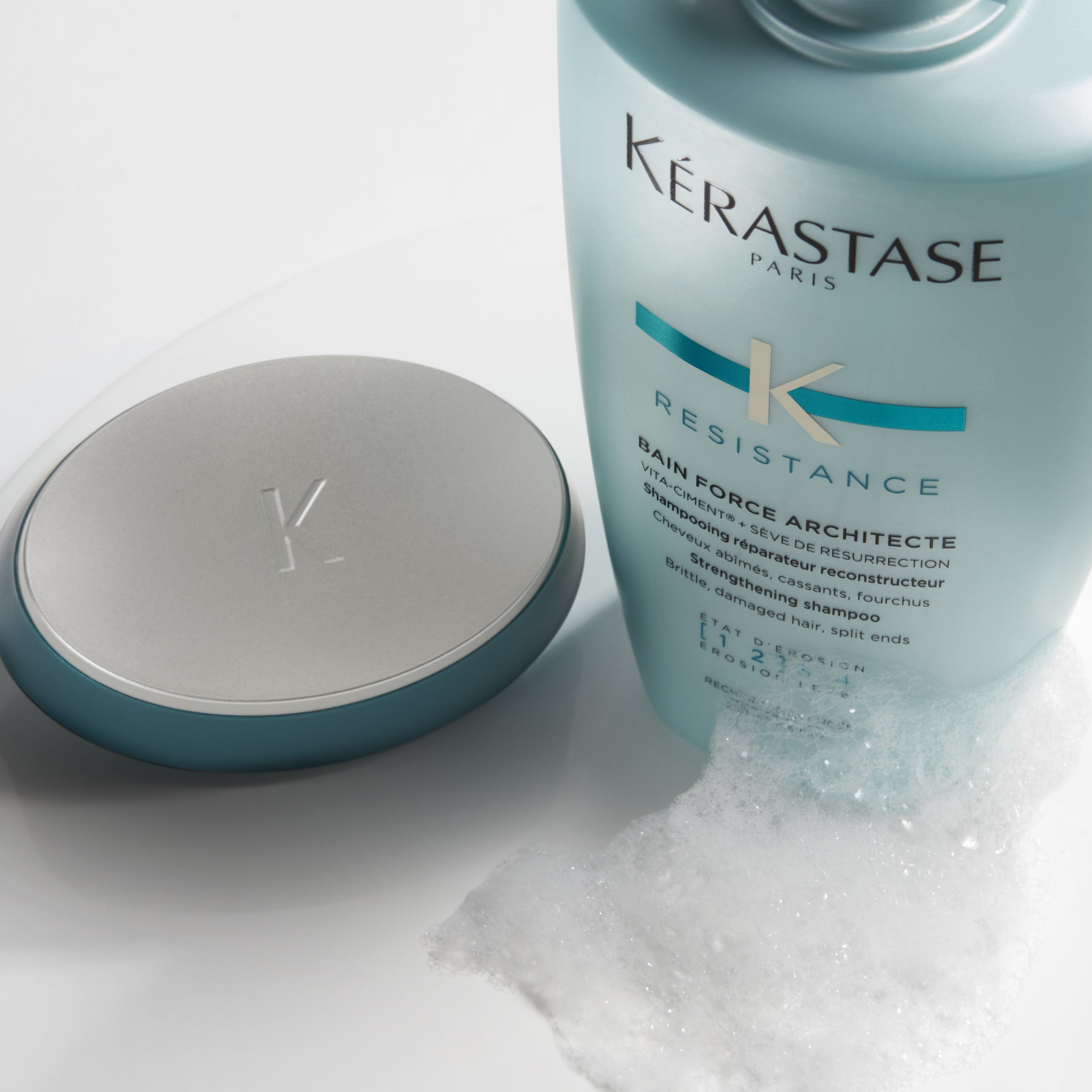 Tratamento para cabelos danificados e quebradiços com Kérastase Résistance Bain Thérapiste