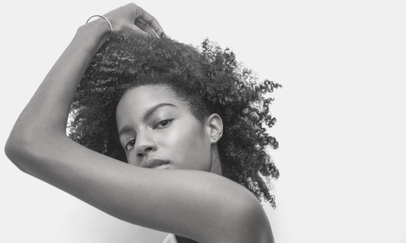 Davis modelo, atriz e poeta
